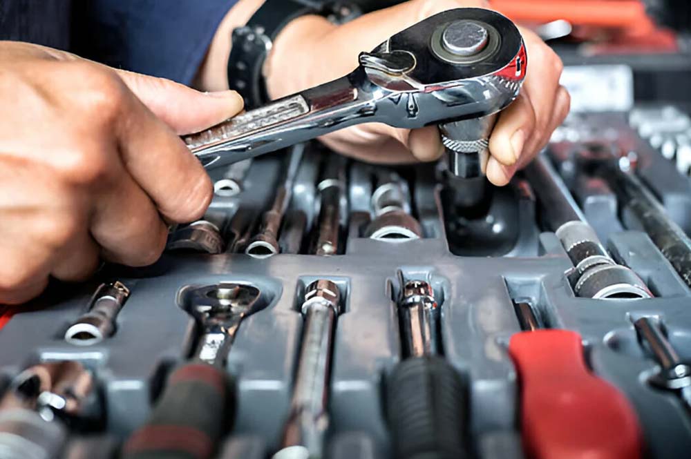 Las 5 Herramientas Básicas que Todo Taller Automotriz Necesita (y dónde conseguirlas en Saltillo)